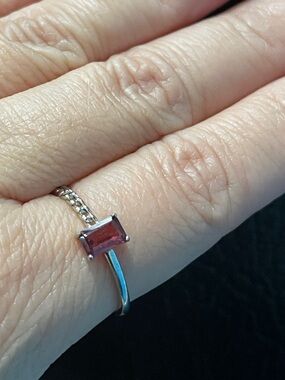 925 Sterling Silver Natural Garnet Gemstone Ring Size 9 Cute Dainty